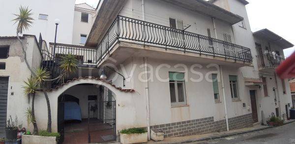 casa indipendente in vendita a Sant'Agata di Militello
