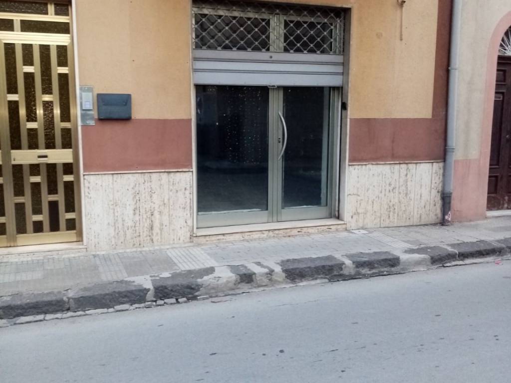 negozio in vendita a Sant'Agata di Militello