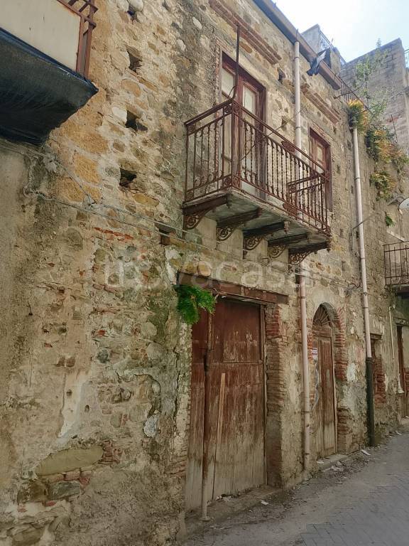 casa indipendente in vendita a Sant'Agata di Militello