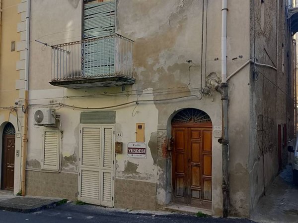 casa indipendente in vendita a Sant'Agata di Militello
