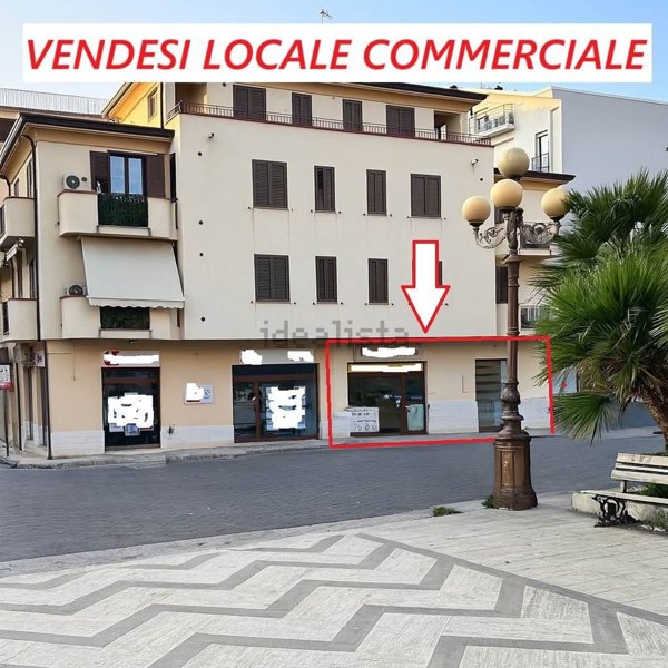 locale commerciale in vendita a Sant'Agata di Militello