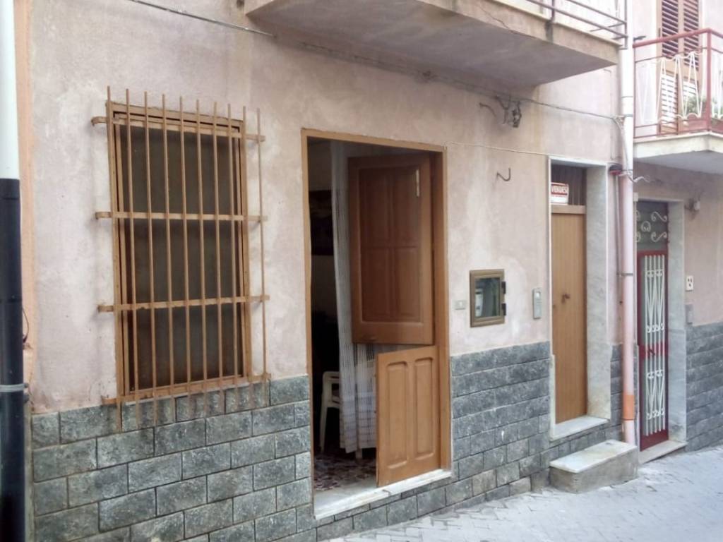 casa indipendente in vendita a Sant'Agata di Militello