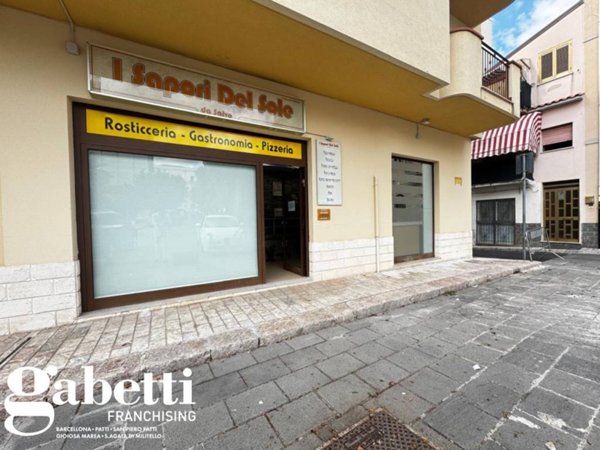 negozio in vendita a Sant'Agata di Militello