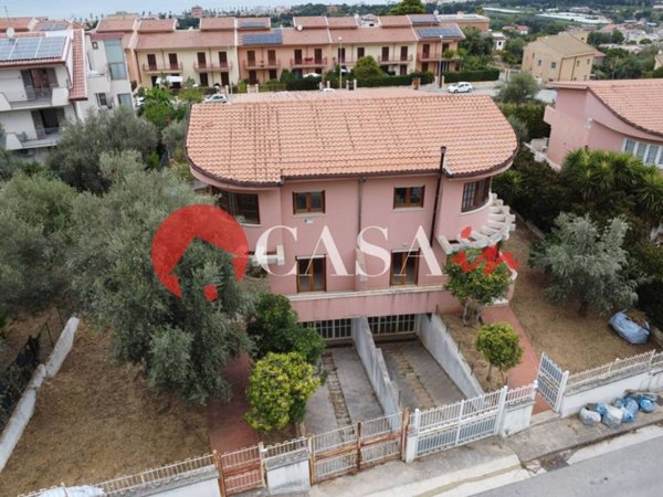 casa indipendente in vendita a Sant'Agata di Militello