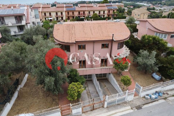 casa indipendente in vendita a Sant'Agata di Militello