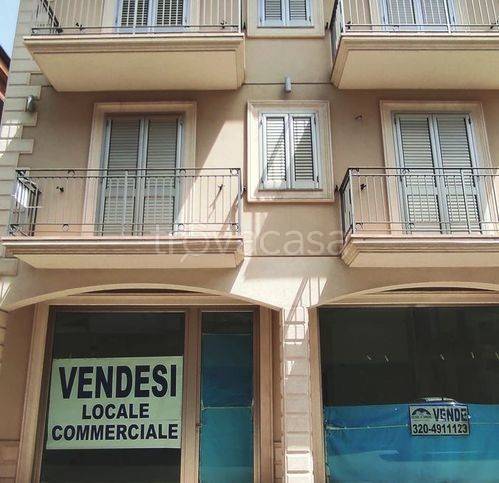 negozio in vendita a Sant'Agata di Militello