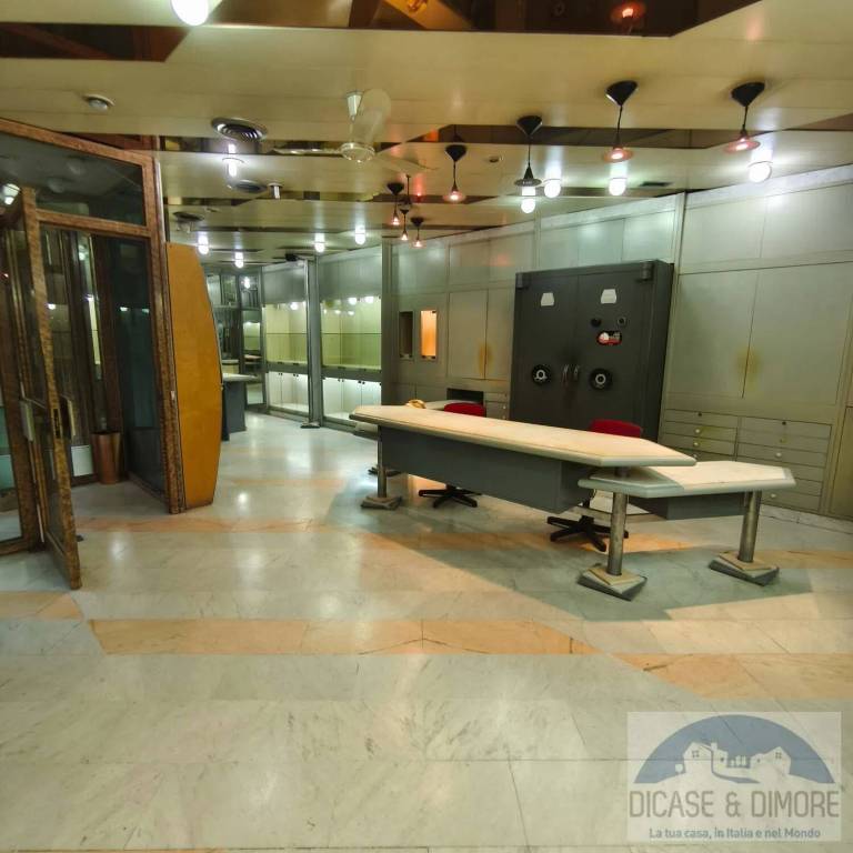 negozio in vendita a Sant'Agata di Militello