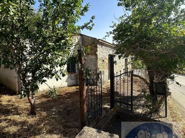 casa indipendente in vendita a Sant'Agata di Militello