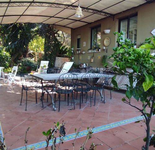 casa indipendente in vendita a Sant'Agata di Militello