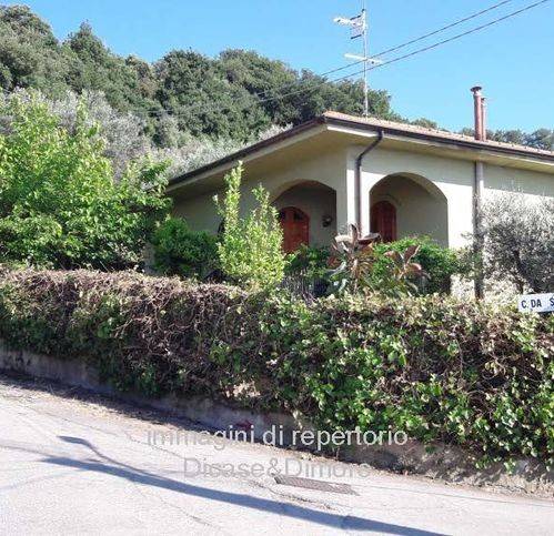 casa indipendente in vendita a Sant'Agata di Militello