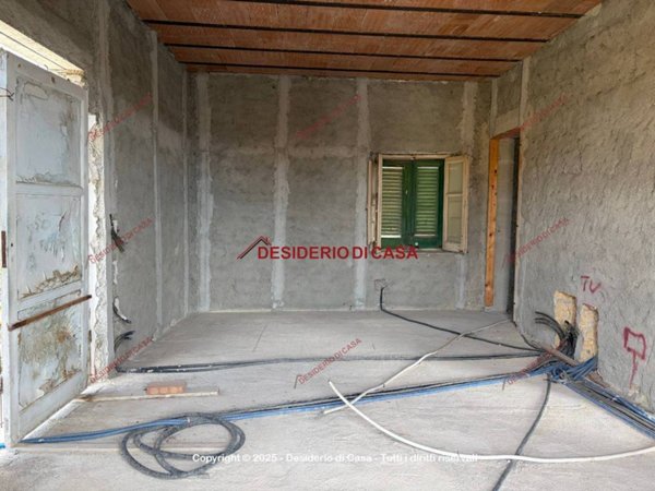 casa indipendente in vendita a Sant'Agata di Militello