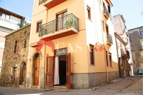 casa indipendente in vendita a Sant'Agata di Militello
