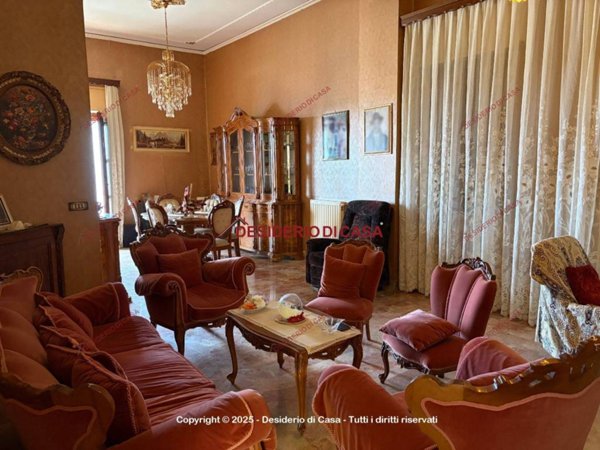 casa indipendente in vendita a Sant'Agata di Militello