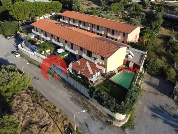 casa indipendente in vendita a Sant'Agata di Militello