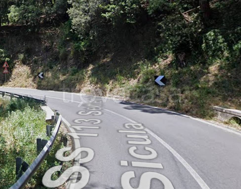 negozio in vendita a Sant'Agata di Militello