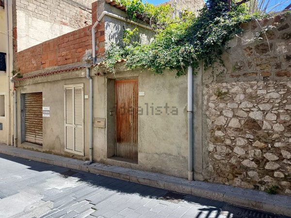 casa indipendente in vendita a Sant'Agata di Militello