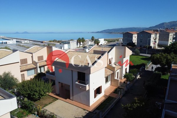 casa indipendente in vendita a Sant'Agata di Militello