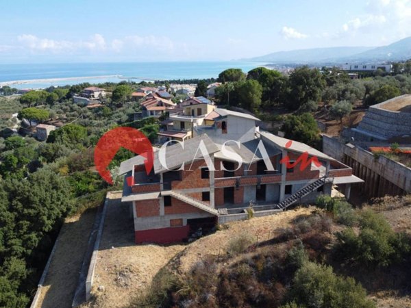 casa indipendente in vendita a Sant'Agata di Militello