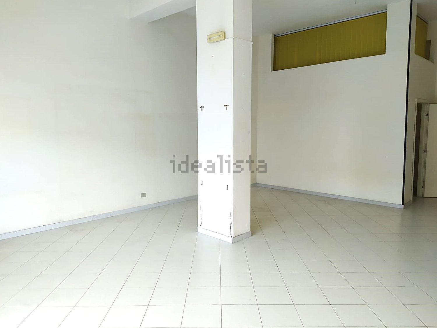 locale commerciale in vendita a Sant'Agata di Militello