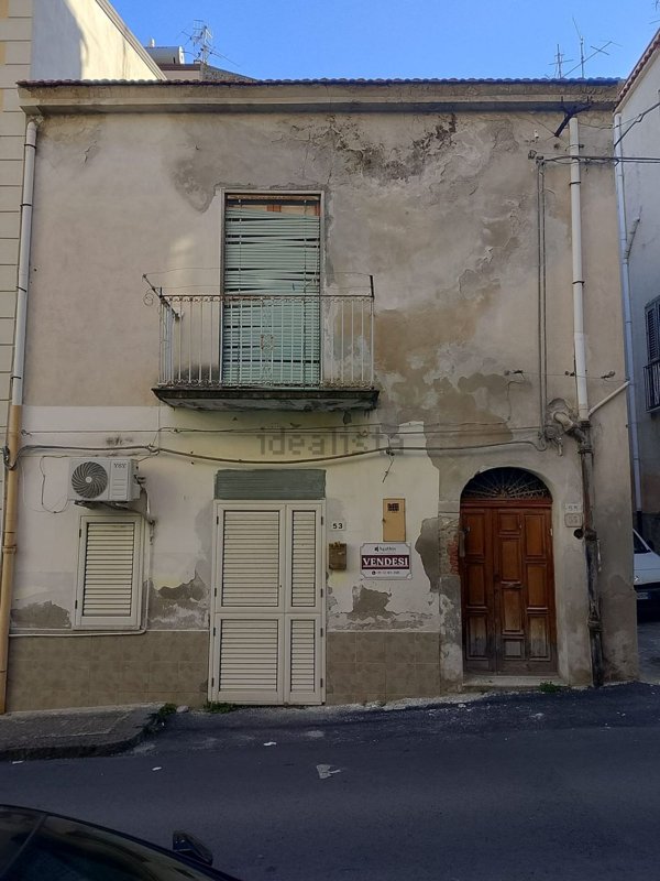 casa indipendente in vendita a Sant'Agata di Militello