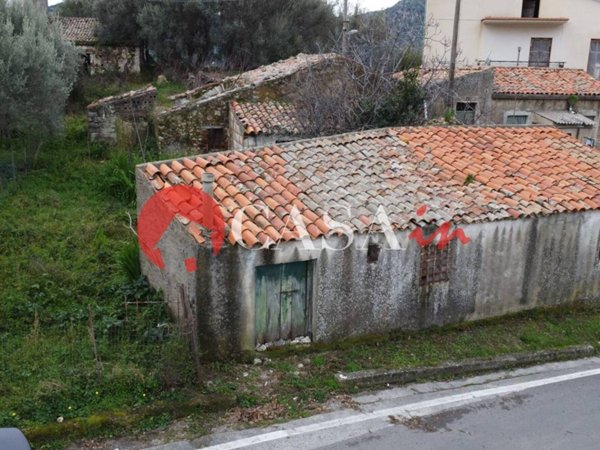 casa indipendente in vendita a Sant'Agata di Militello