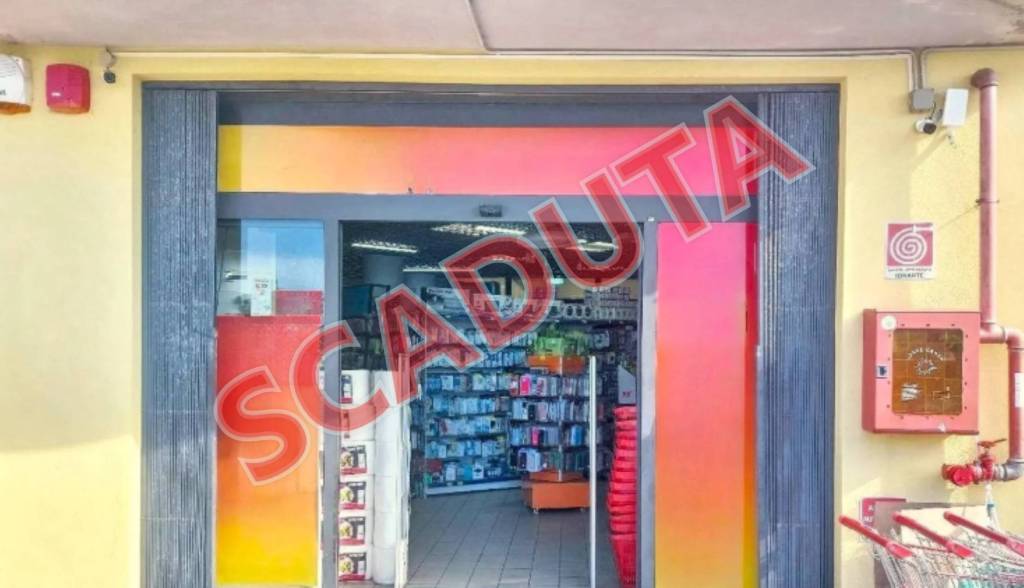 negozio in vendita a Sant'Agata di Militello