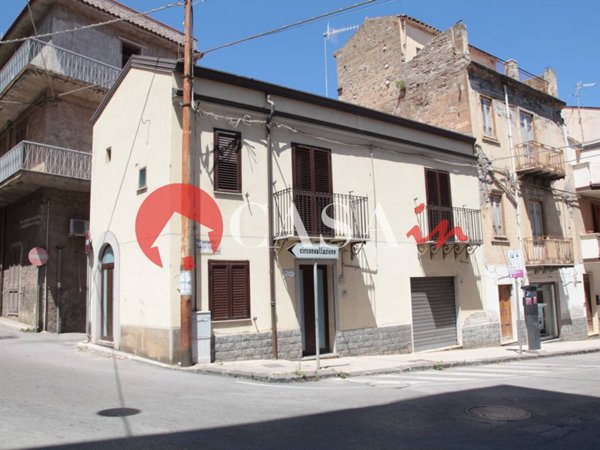 casa indipendente in vendita a Sant'Agata di Militello
