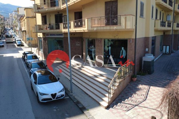 negozio in vendita a Sant'Agata di Militello