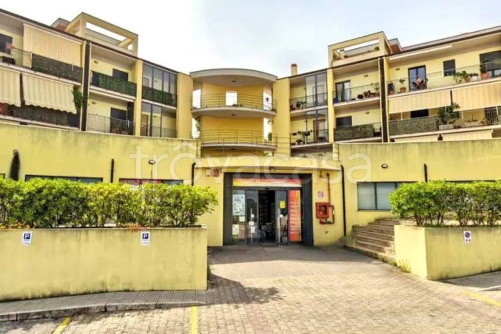 negozio in vendita a Sant'Agata di Militello