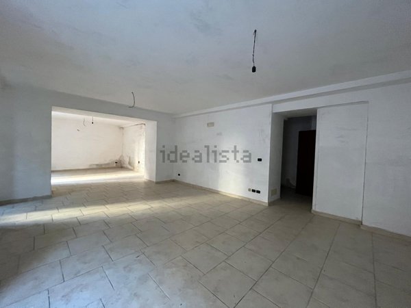 locale commerciale in vendita a Sant'Agata di Militello