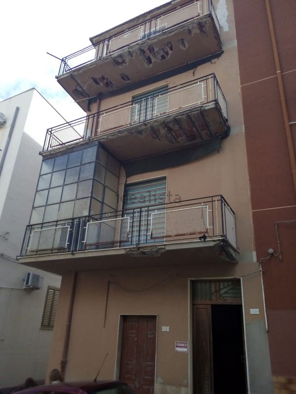 casa semindipendente in vendita a Sant'Agata di Militello