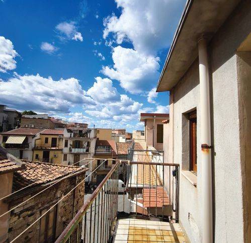 casa indipendente in vendita a Sant'Agata di Militello