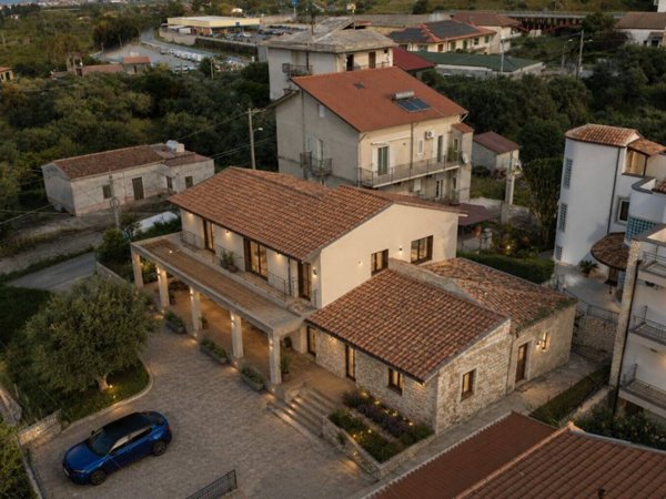 casa indipendente in vendita a Sant'Agata di Militello