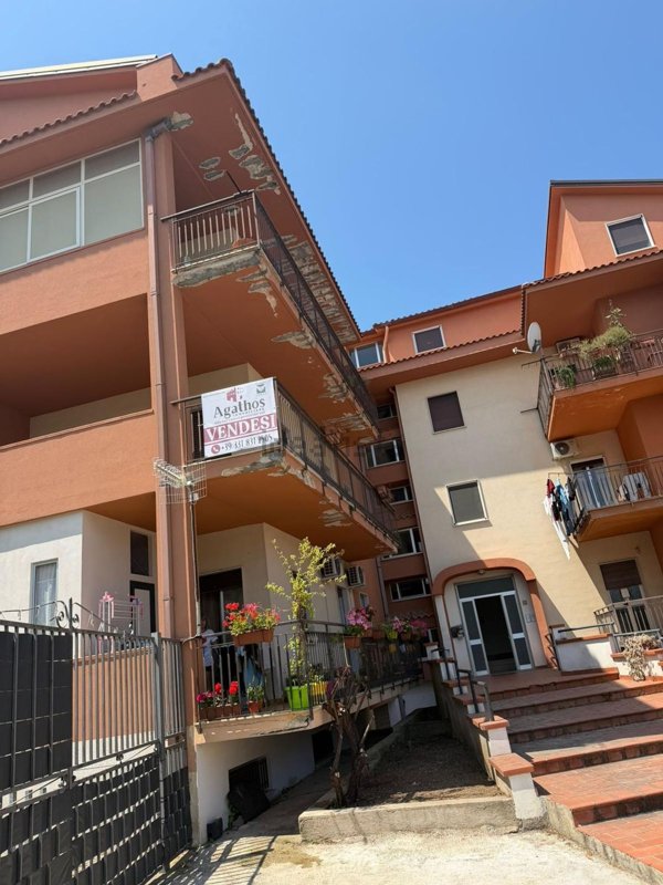 appartamento in vendita a Sant'Agata di Militello