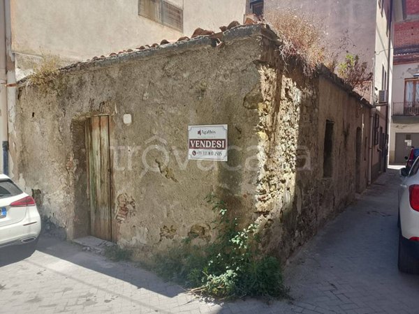 casa indipendente in vendita a Sant'Agata di Militello