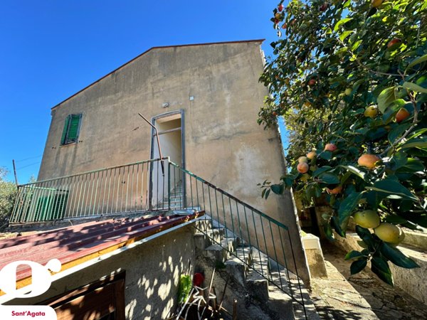 casa indipendente in vendita a Sant'Agata di Militello