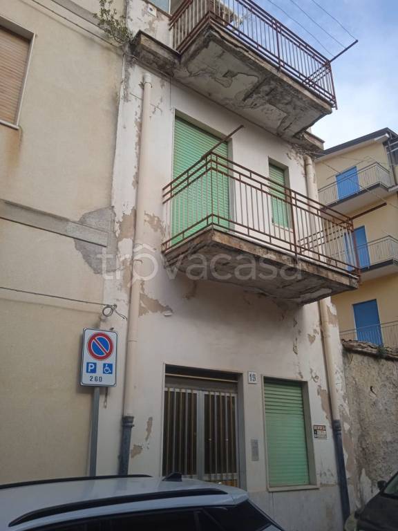 casa indipendente in vendita a Sant'Agata di Militello