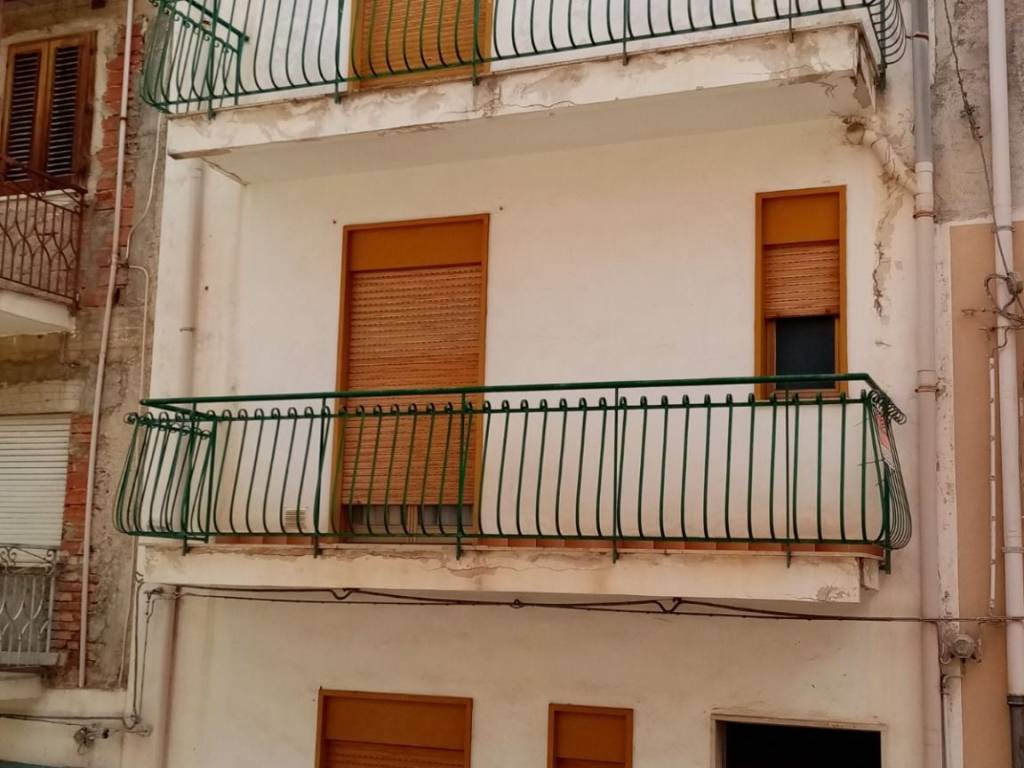 casa indipendente in vendita a Sant'Agata di Militello