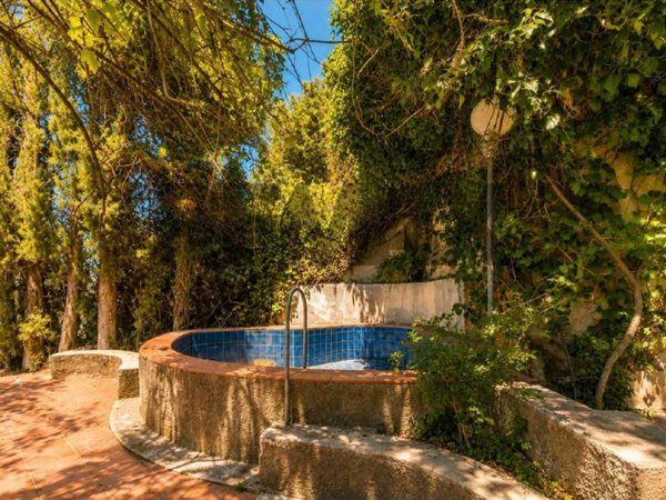 casa indipendente in vendita a Sant'Agata di Militello