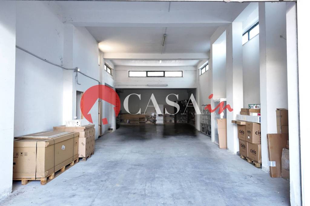locale di sgombero in vendita a Sant'Agata di Militello