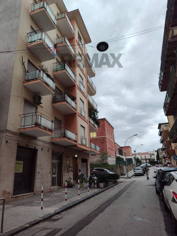 locale commerciale in vendita a Sant'Agata di Militello