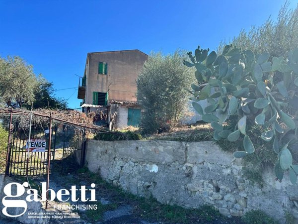 casa indipendente in vendita a Sant'Agata di Militello