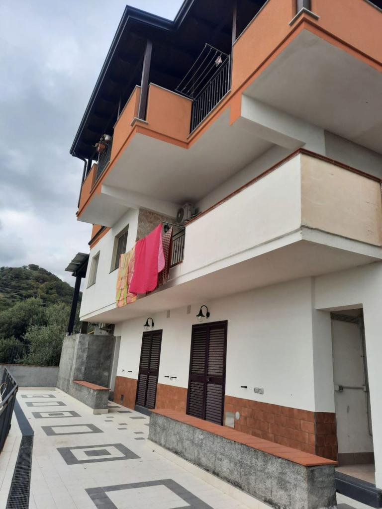 appartamento in vendita a Sant'Alessio Siculo
