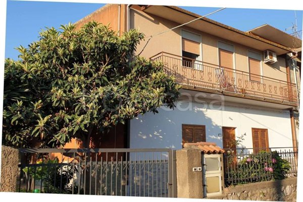 appartamento in vendita a Sant'Alessio Siculo in zona Lacco