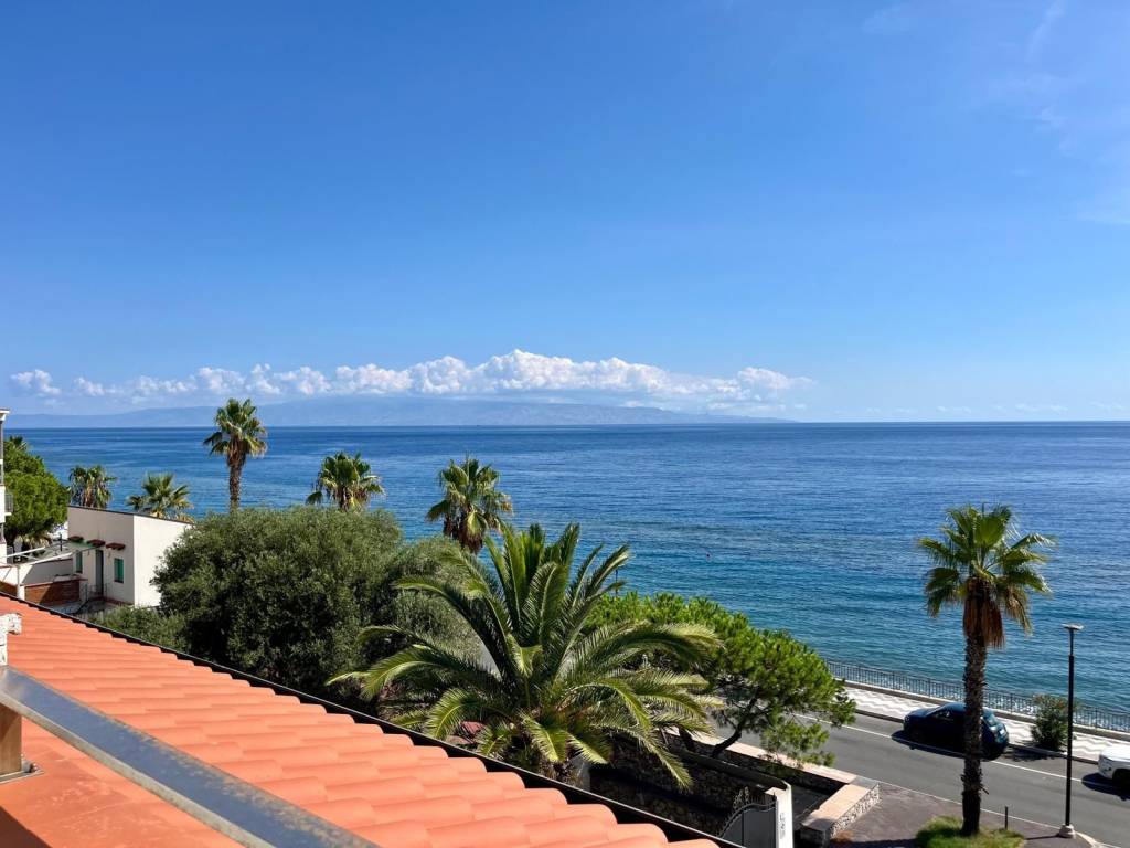 appartamento in vendita a Sant'Alessio Siculo