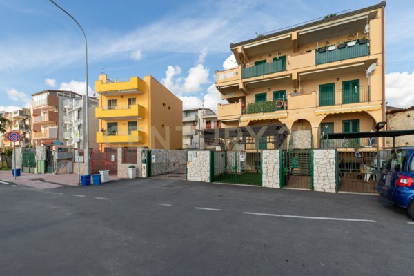 appartamento in vendita a Sant'Alessio Siculo
