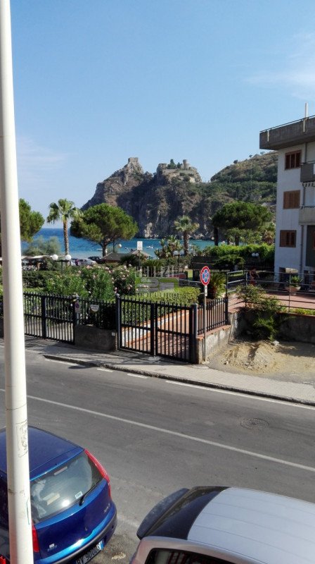 appartamento in vendita a Sant'Alessio Siculo