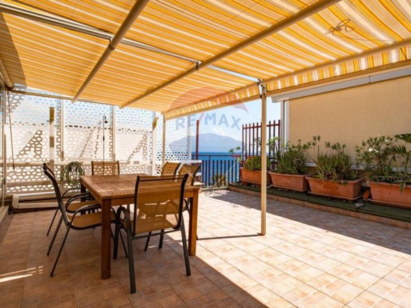 appartamento in vendita a Sant'Alessio Siculo