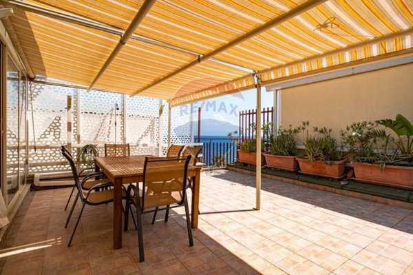 appartamento in vendita a Sant'Alessio Siculo