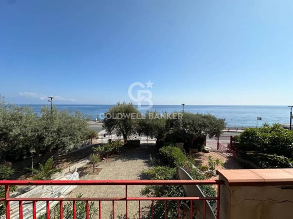 appartamento in vendita a Sant'Alessio Siculo